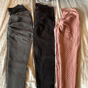 Size medium in women never worn all three in a bundle good for working out